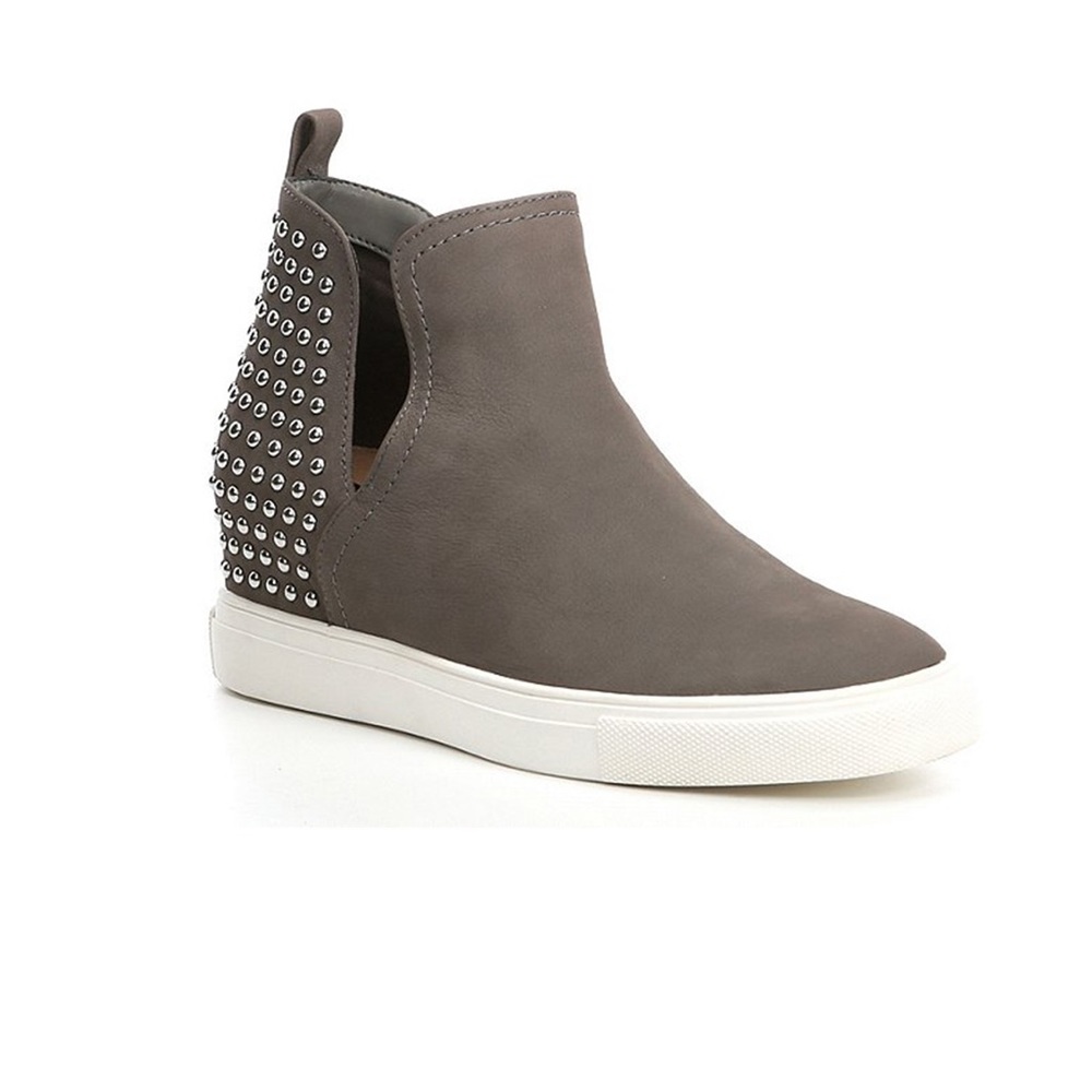 Chloey grey studded leather Steve Maddens!